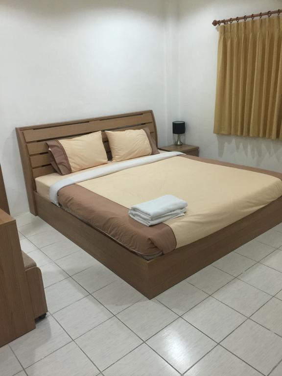 Piccolo Restaurant And Guest House Pattaya Exterior foto